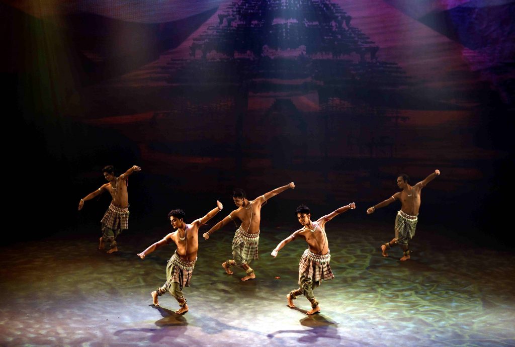 Dancers of Rudrakshya Foundation in Odissi on High 2018 1