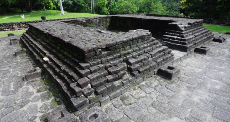 candi lembah bujang 04 940x500 1