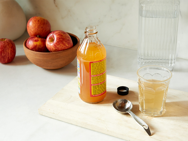 apple cider vinegar 732x549 thumbnail