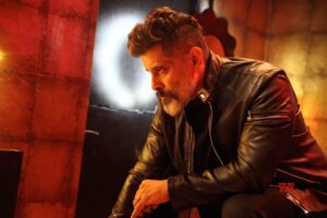 Chiyaan Vikram stills from Kadaram Kondan Movie